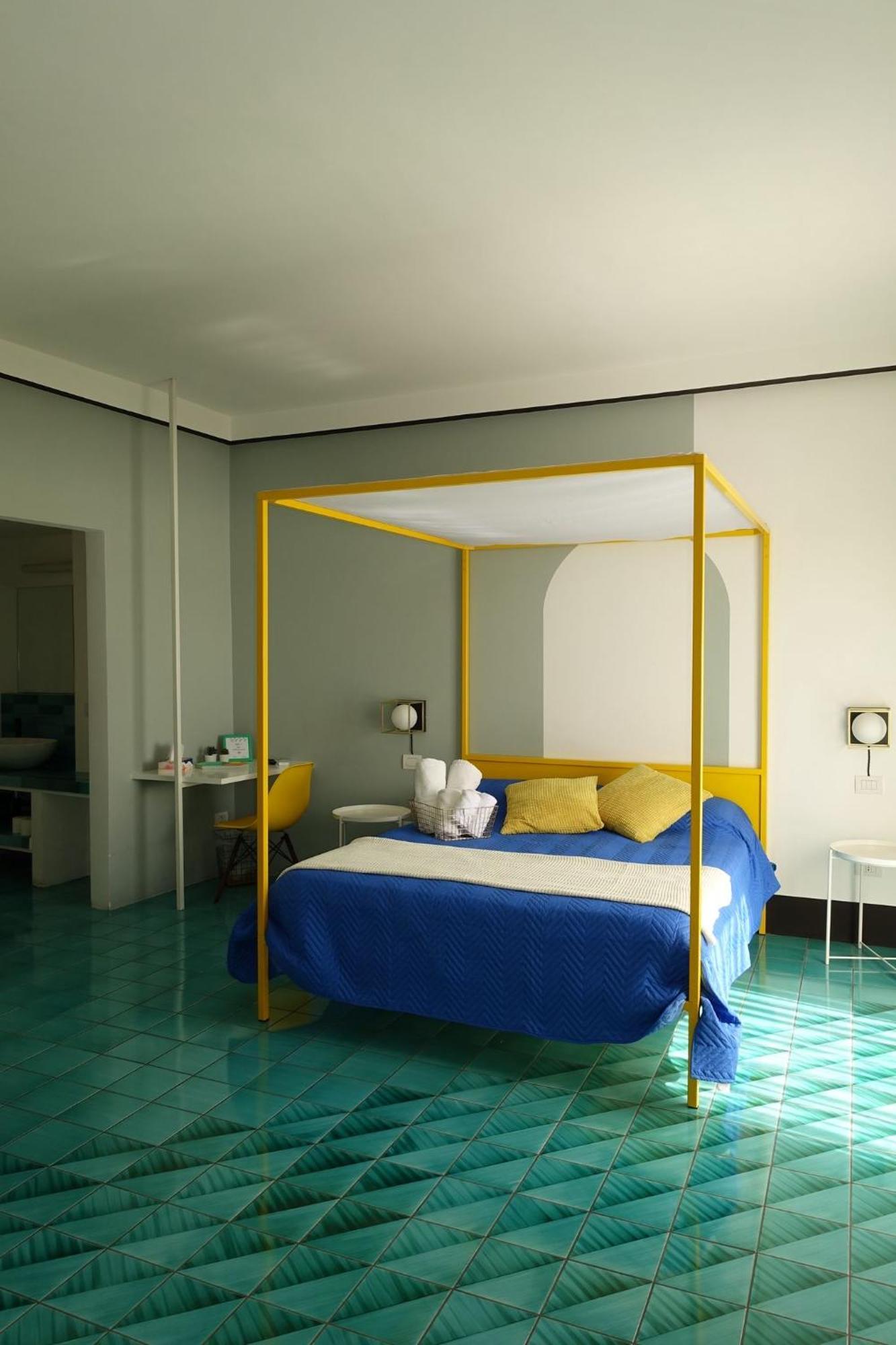 סלרנו Ninina Boutique Suites מראה חיצוני תמונה
