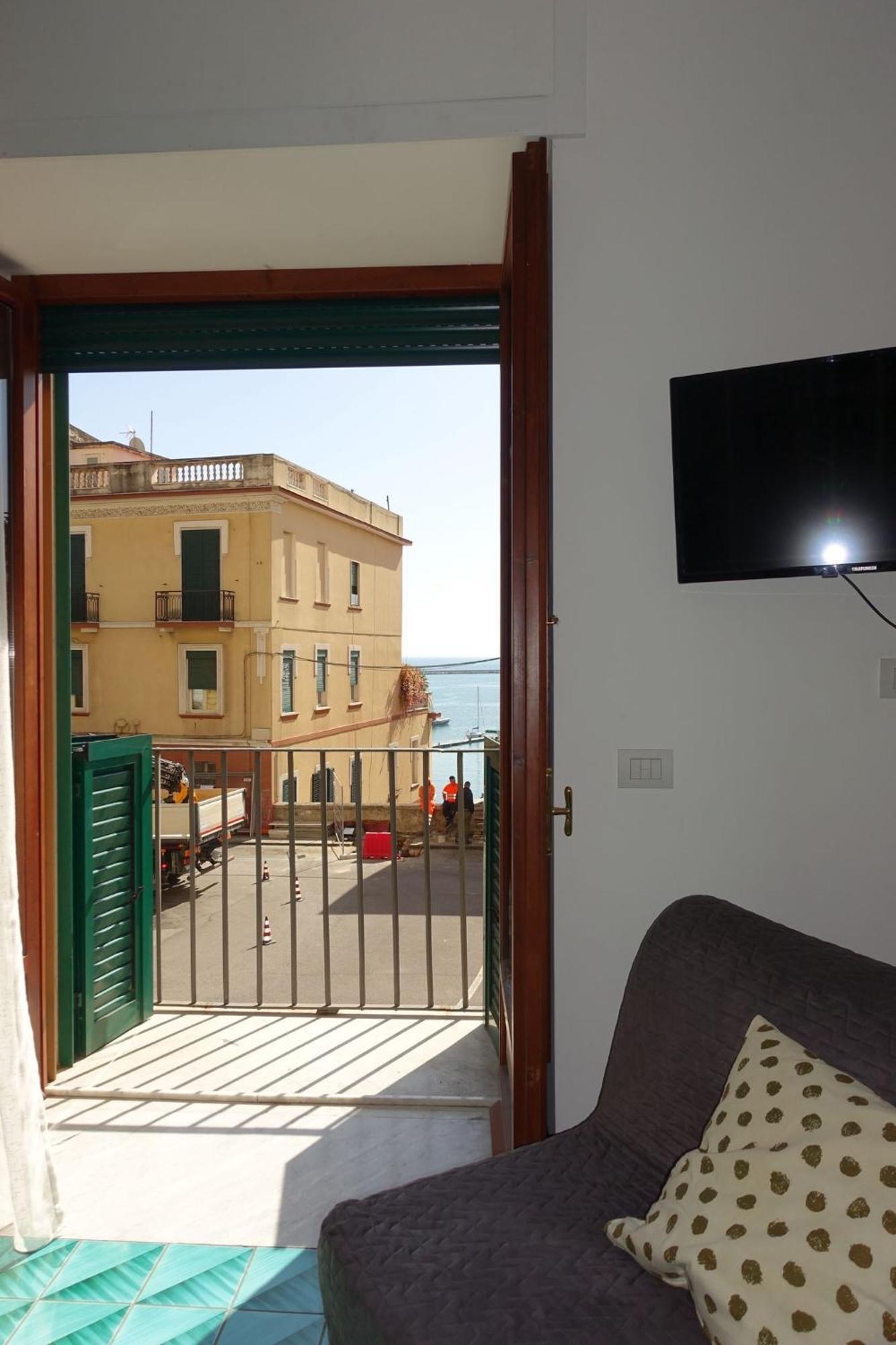 סלרנו Ninina Boutique Suites מראה חיצוני תמונה