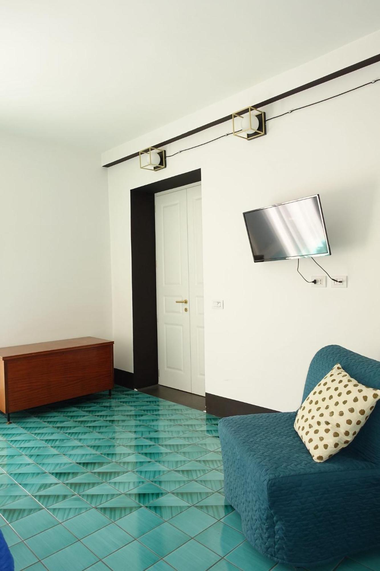 סלרנו Ninina Boutique Suites מראה חיצוני תמונה