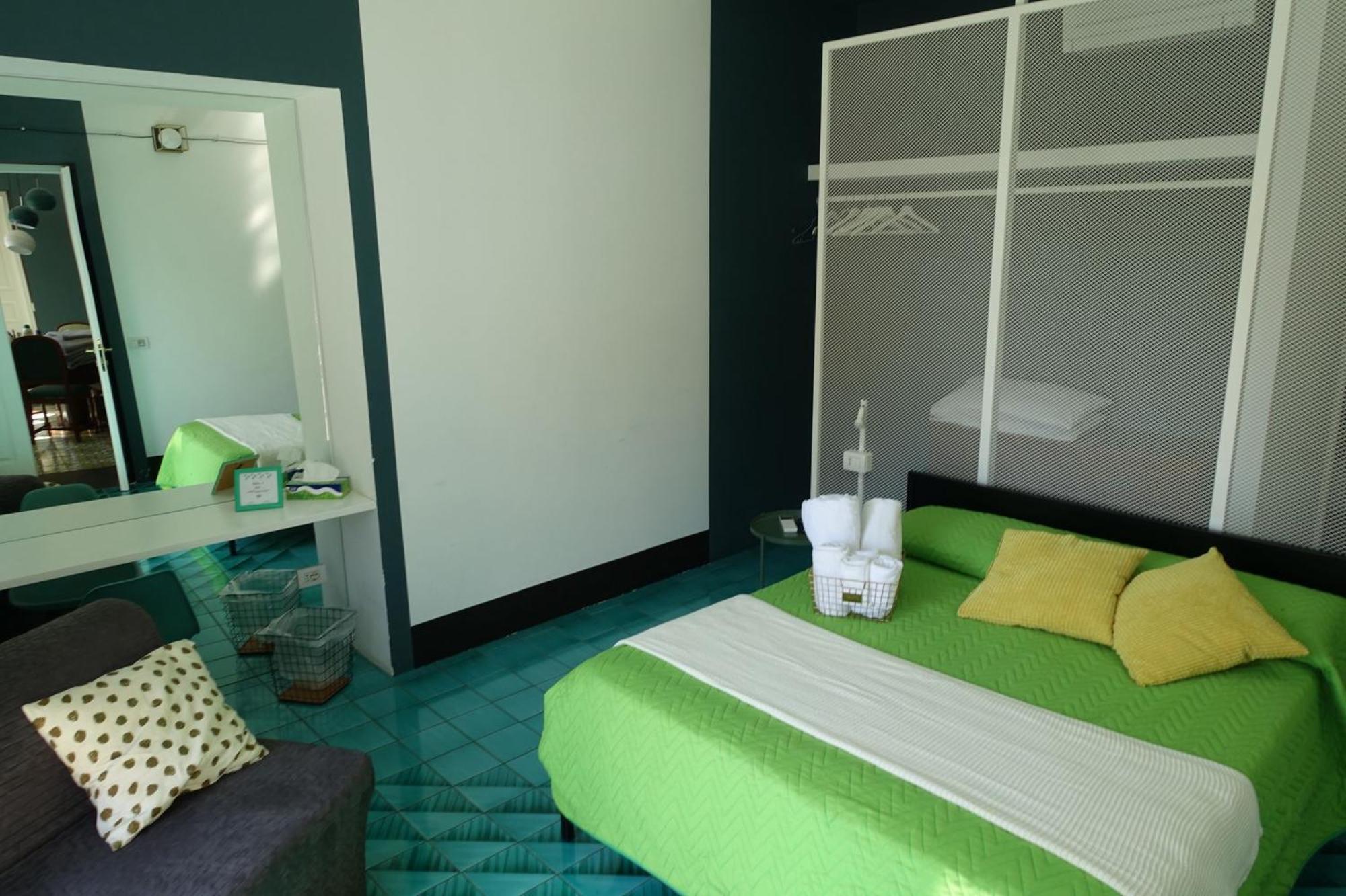 סלרנו Ninina Boutique Suites מראה חיצוני תמונה