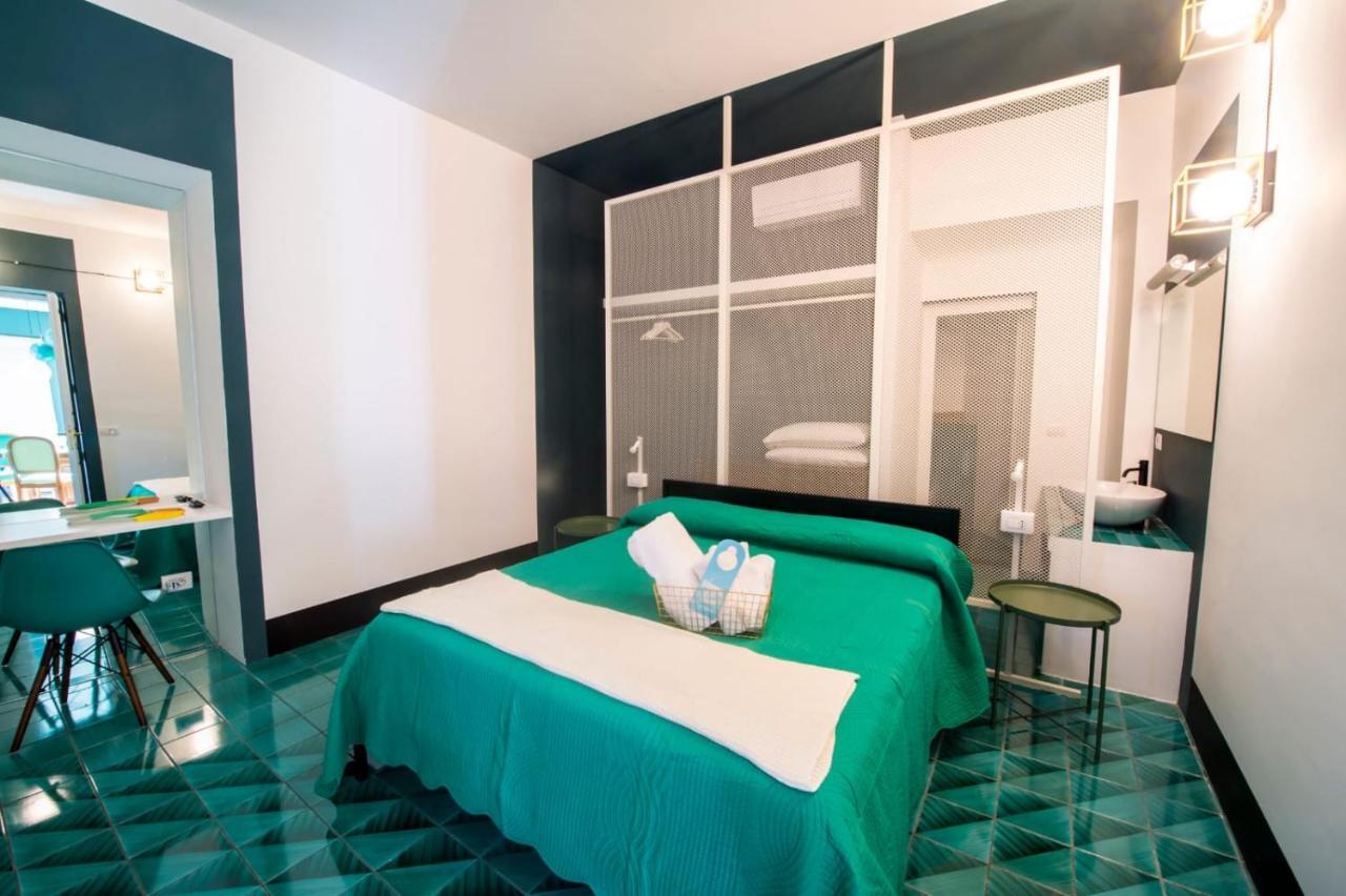סלרנו Ninina Boutique Suites מראה חיצוני תמונה