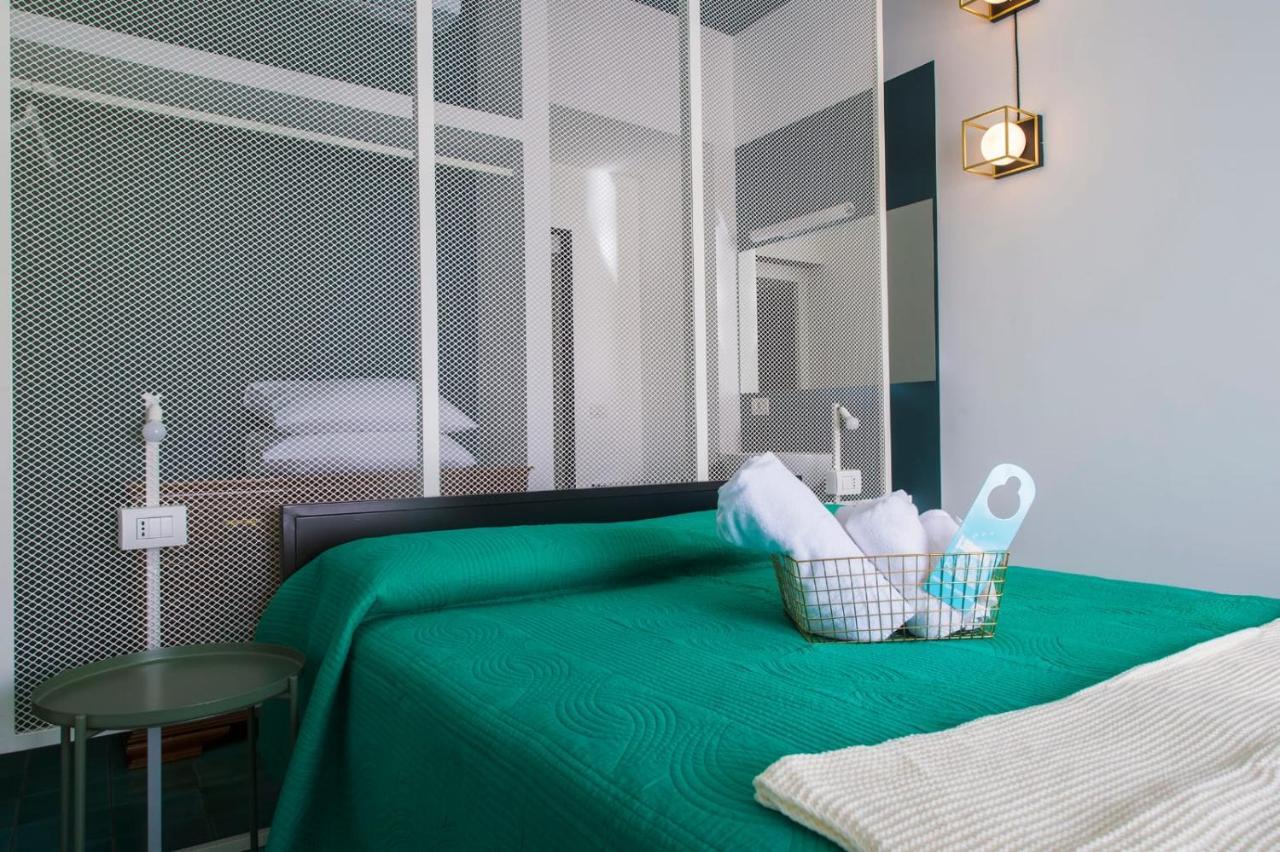 סלרנו Ninina Boutique Suites מראה חיצוני תמונה