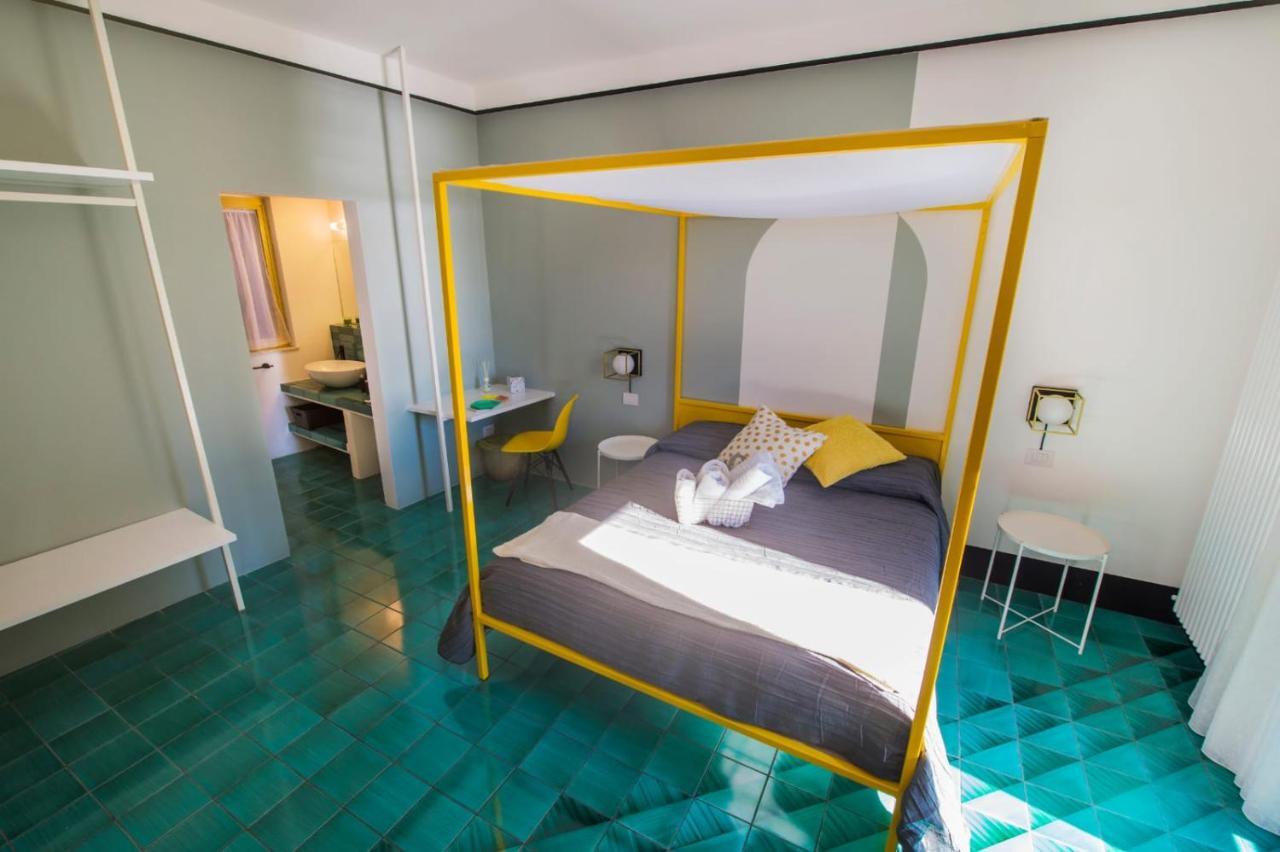 סלרנו Ninina Boutique Suites מראה חיצוני תמונה